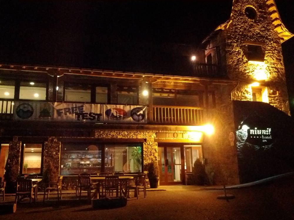 Hotel & SPA Niunit El Serrat Exterior foto